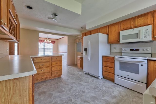 6416 E Mulberry Street, Evansville, IN 47715