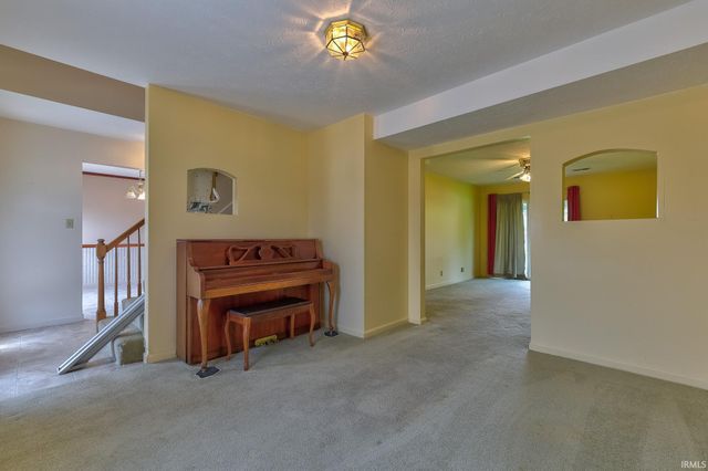 6416 E Mulberry Street, Evansville, IN 47715