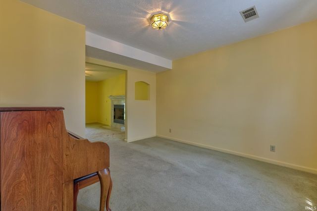 6416 E Mulberry Street, Evansville, IN 47715
