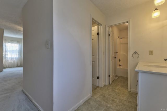 6416 E Mulberry Street, Evansville, IN 47715
