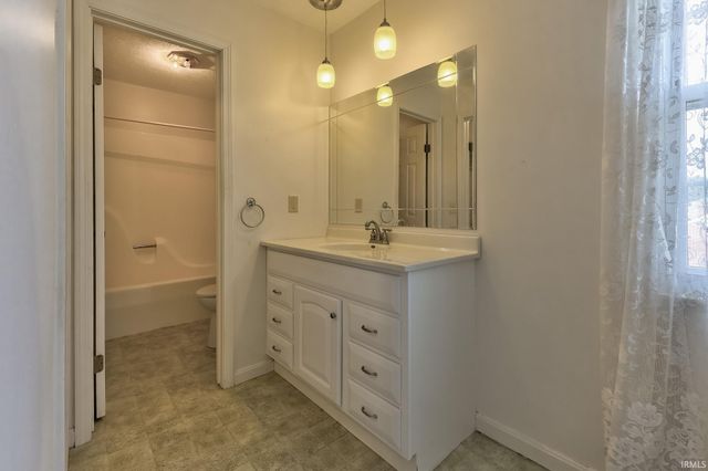 6416 E Mulberry Street, Evansville, IN 47715