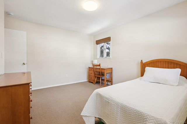 32 Allan Lane, Mount Kisco, NY 10549