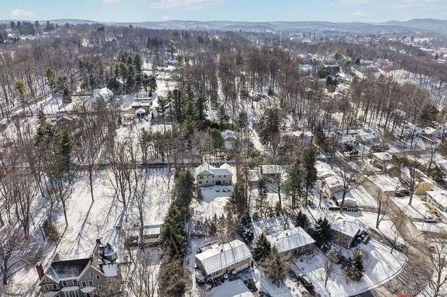 32 Allan Lane, Mount Kisco, NY 10549