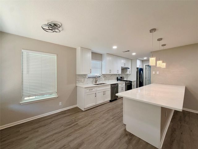 1403 Long Branch DR, Georgetown, TX 78626