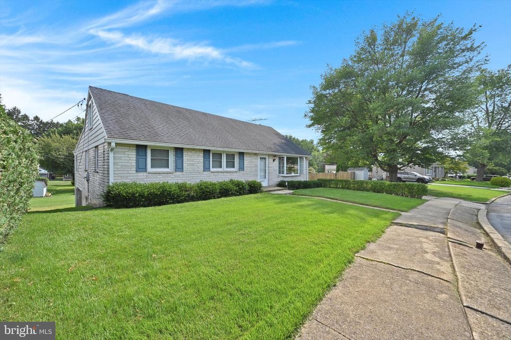 322 MORRISON RD, Reading, PA 19601