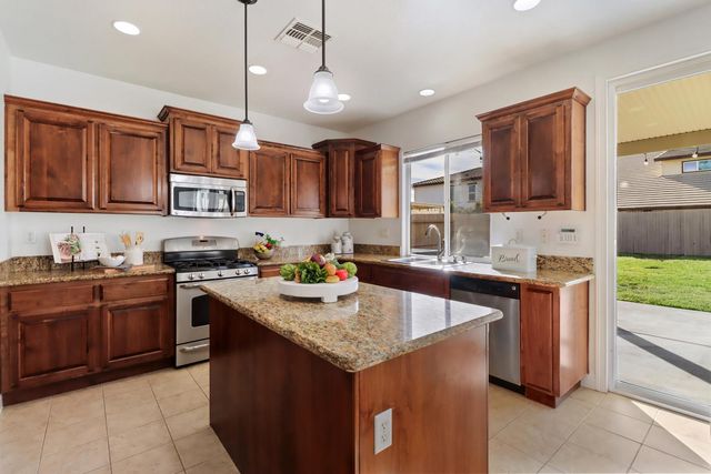 12193 Conservancy Way, Rancho Cordova, CA 95742