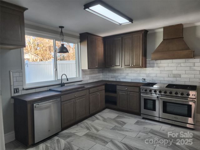 19 Todd Drive NE, Concord, NC 28025