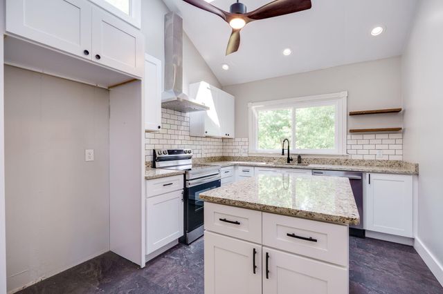 4742 Peacock Road, Springfield, OH 45502