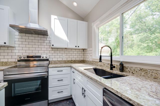 4742 Peacock Road, Springfield, OH 45502