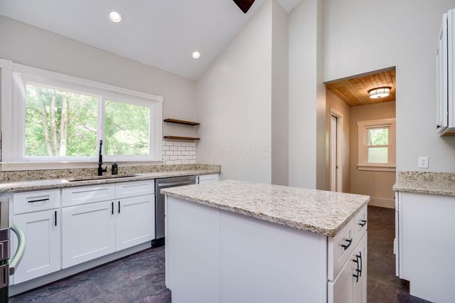 4742 Peacock Road, Springfield, OH 45502