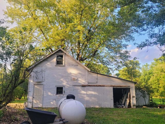 4742 Peacock Road, Springfield, OH 45502