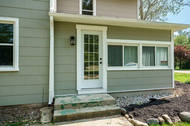 4742 Peacock Road, Springfield, OH 45502