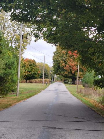 4742 Peacock Road, Springfield, OH 45502