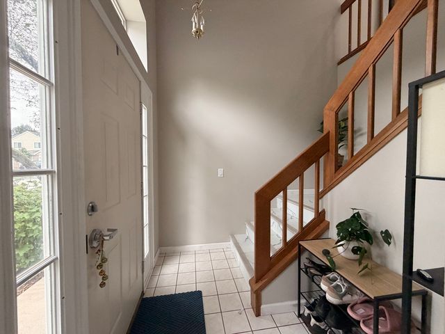 159 Winchester Drive B, Streamwood, IL 60107