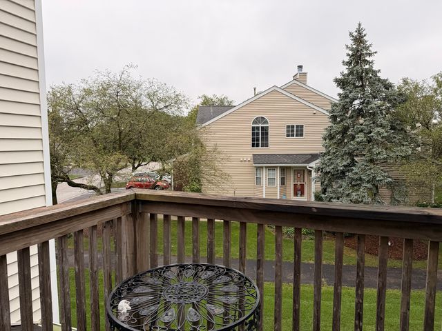 159 Winchester Drive B, Streamwood, IL 60107