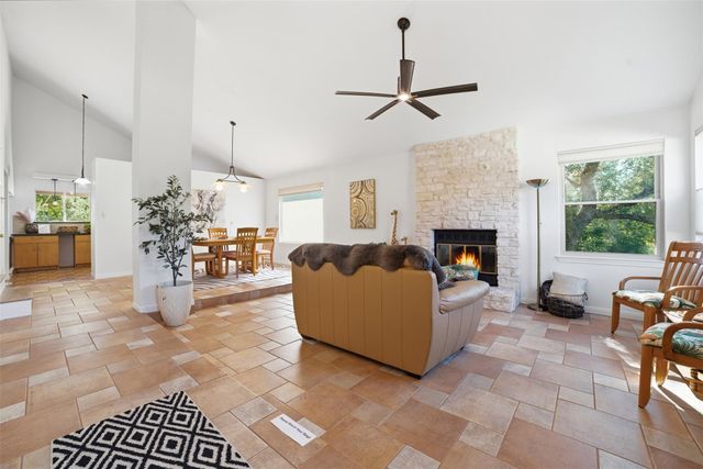 11007 Grapevine LN, Austin, TX 78759