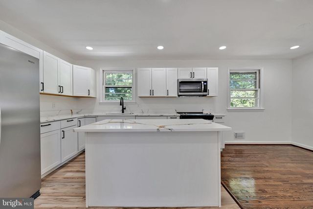 6005 SPELL RD, Clinton, MD 20735