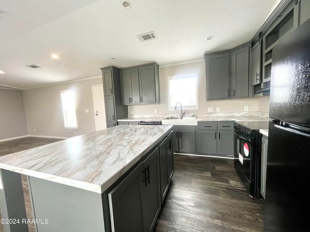 2612 Claude Leblanc Road, New Iberia, LA 70560