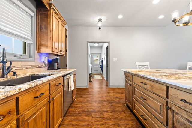 480 Clowers Road, Diana, TX 75640