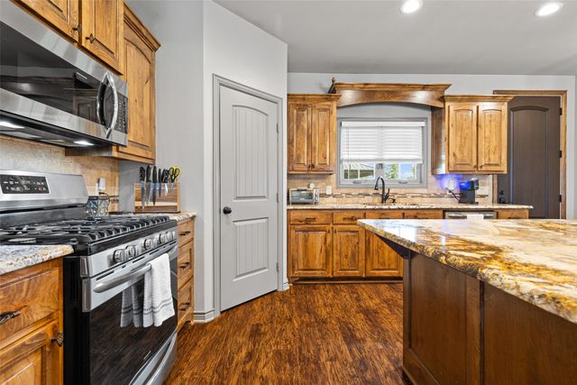 480 Clowers Road, Diana, TX 75640