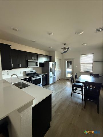 120 New Hampton Way, San Marcos, TX 78666