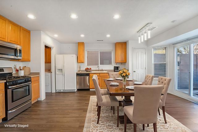 10731 Humphries Lane SW, Albuquerque, NM 87121