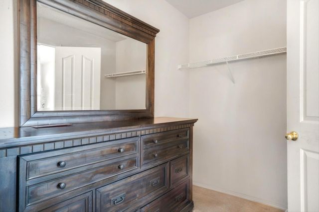 10731 Humphries Lane SW, Albuquerque, NM 87121