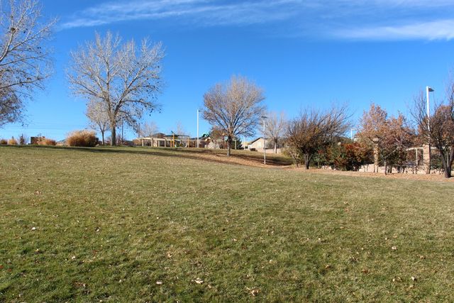 10731 Humphries Lane SW, Albuquerque, NM 87121