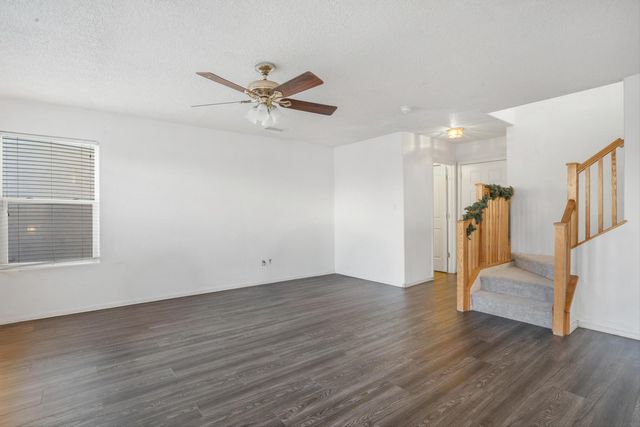 10731 Humphries Lane SW, Albuquerque, NM 87121