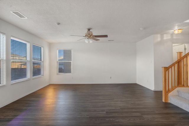 10731 Humphries Lane SW, Albuquerque, NM 87121