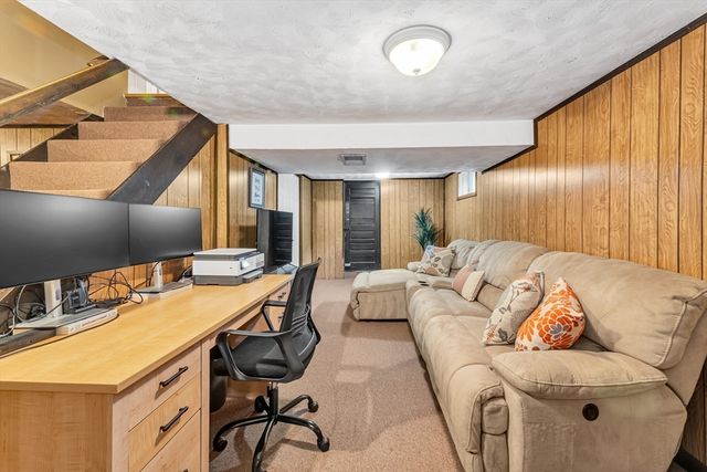 9 Berwick Street, Boston, MA 02132