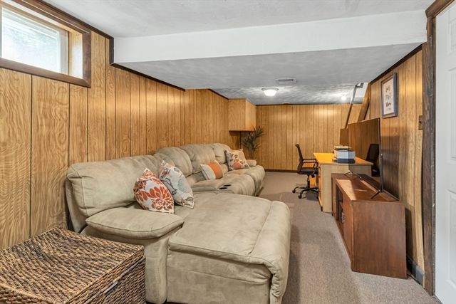9 Berwick Street, Boston, MA 02132