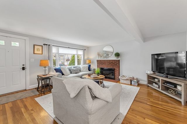9 Berwick Street, Boston, MA 02132