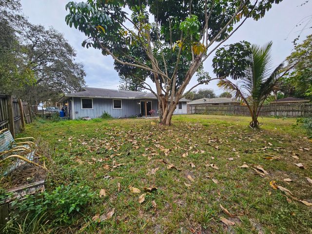 6007 Fort Pierce Boulevard, Fort Pierce, FL 34951