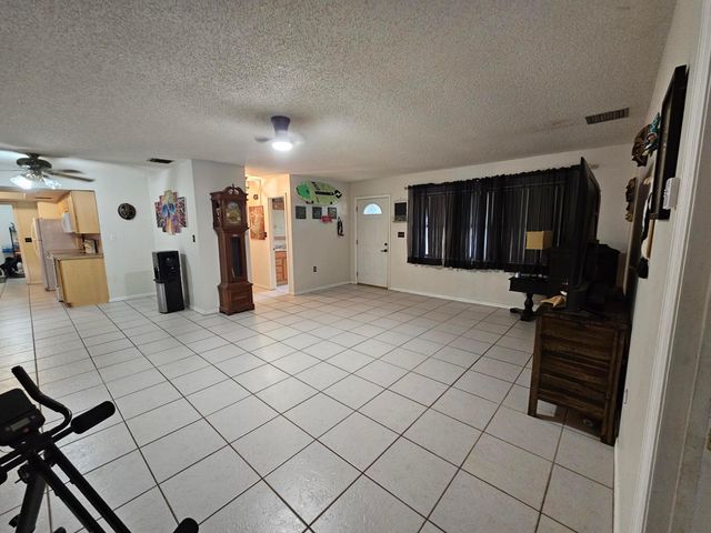 6007 Fort Pierce Boulevard, Fort Pierce, FL 34951