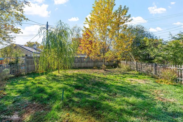 20 Arthur Drive, Albany, NY 12208