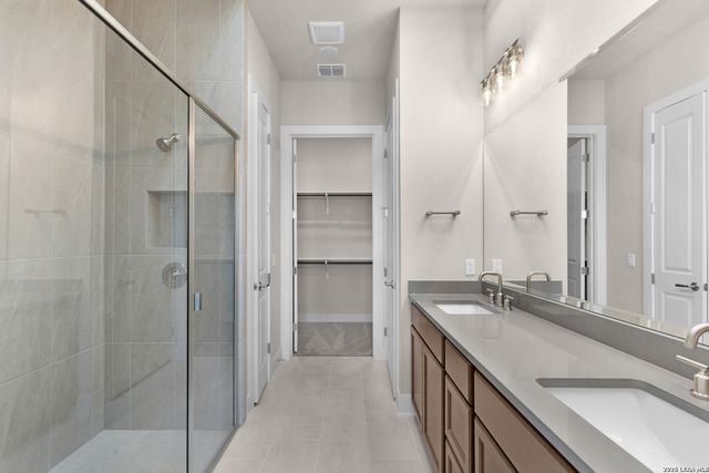 10141 N Heinichen, San Antonio, TX 78254