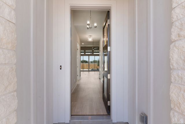 10141 N Heinichen, San Antonio, TX 78254