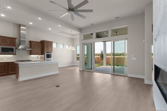 10141 N Heinichen, San Antonio, TX 78254