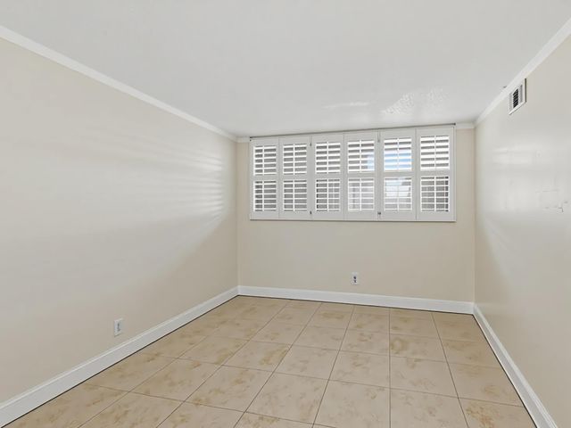 911 Gardenia Drive E 150, Delray Beach, FL 33483