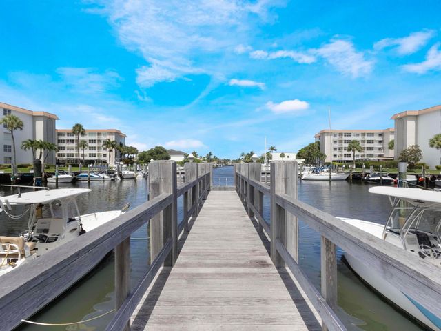 911 Gardenia Drive E 150, Delray Beach, FL 33483