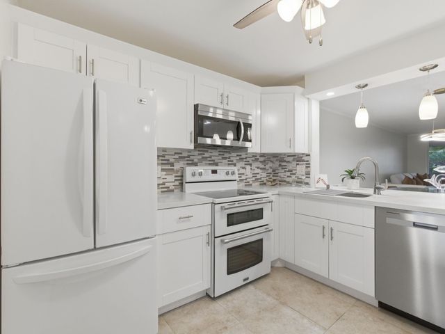 911 Gardenia Drive E 150, Delray Beach, FL 33483