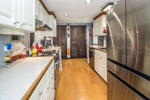 233 Squires Road, Manchester, VT 05255