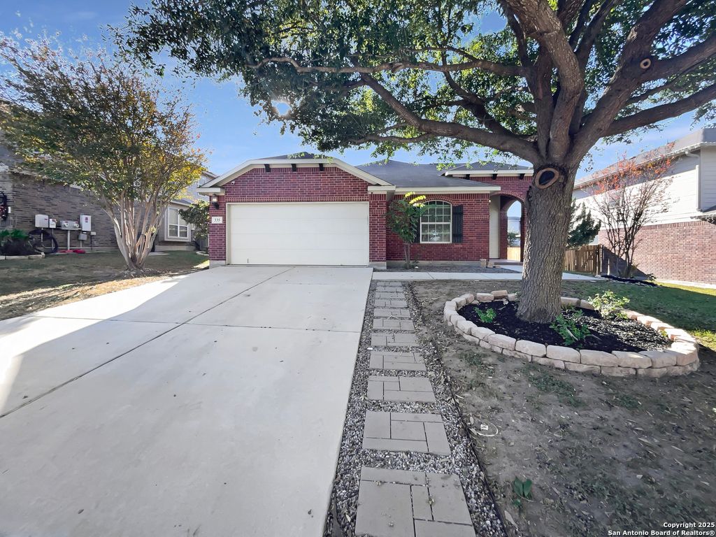 335 Cylamen, New Braunfels, TX 78132