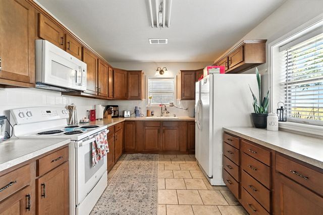 11775 CR 242, Clyde, TX 79510