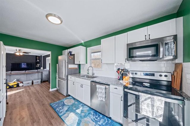 8008 Parkview Avenue, Kansas City, KS 66109