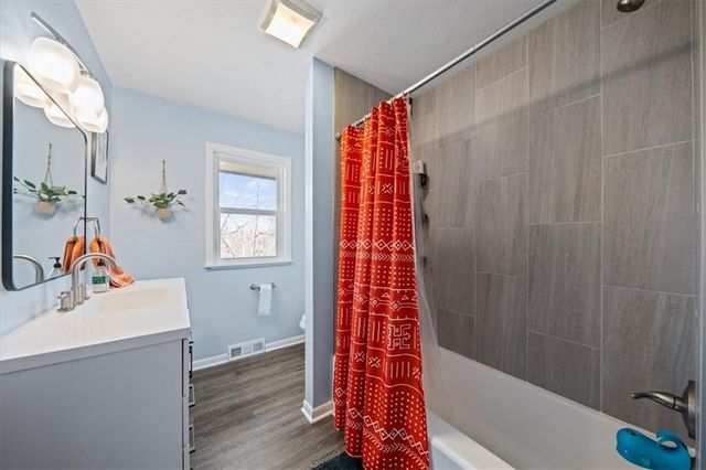 8008 Parkview Avenue, Kansas City, KS 66109