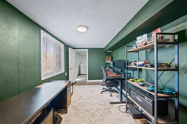 8008 Parkview Avenue, Kansas City, KS 66109