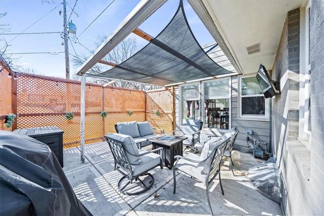 8008 Parkview Avenue, Kansas City, KS 66109