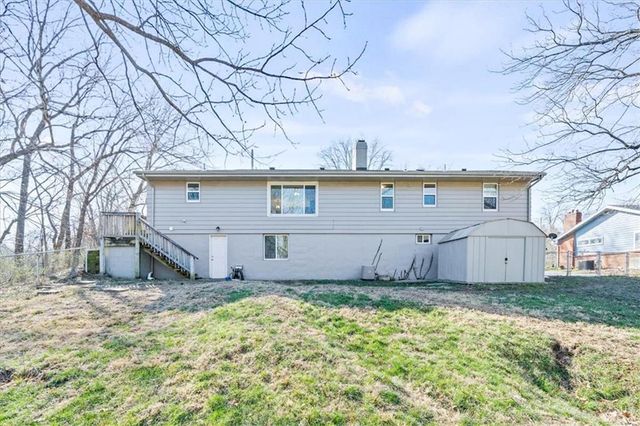 8008 Parkview Avenue, Kansas City, KS 66109